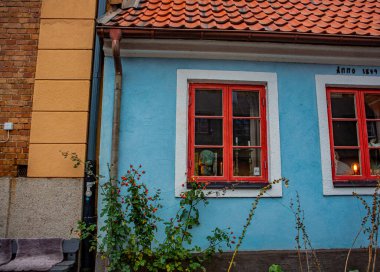 İsveç, Malmö 'deki Gamla Vaster bölgesinde renkli evler