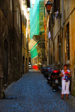 ROME, ITALY, 18 Haziran 2010: Roma, İtalya 'da bir ara sokak.