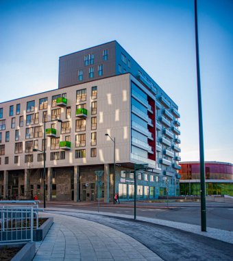 İsveç 'in Malmö kentindeki Fütürist Hyllie istasyonunda modern binalar inşa edildi.
