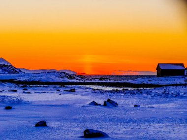 Norveç, Bodo 'da kış dağlarında gün batımı