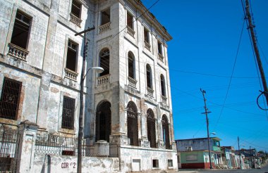 Küba Havana 'da tadilata ihtiyacı olan eski Beyaz Saray