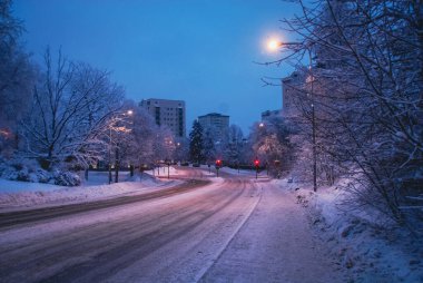 Stockholm, İsveç 'in dışındaki Hogdalen banliyösünde kış.