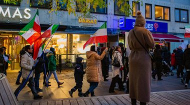 İranlı Kadın Özgürlüğü Gösterisi Malmö, İsveç 'te