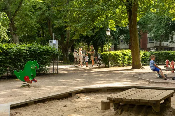 Malmö, İsveç - 2024-06-02: Malmö, İsveç 'te aile oyun alanında