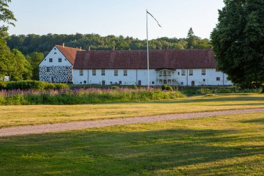Hasslehom, İsveç dışındaki Hovdala Kalesi