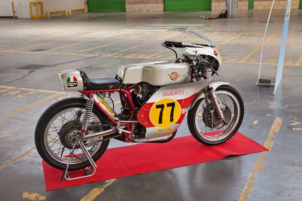 Vintage Racemotor Ducati 450 1972 Klassieke Motorfiets Tentoonstelling Cesena Italië — Stockfoto