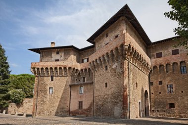 Castrocaro Terme e Terra del Sole, Forli Cesena, Emilia Romagna, İtalya: antik köyün merkezindeki ortaçağ kalesi Palazzo del Capitano delle Artiglierie. 12 Ağustos 2018