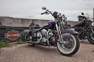 Harley-Davidson 1340 Heritage Springer motosiklet rallisi Sangiovese Tour 'da, 3 Eylül 2022' de Ravenna, İtalya 'da
