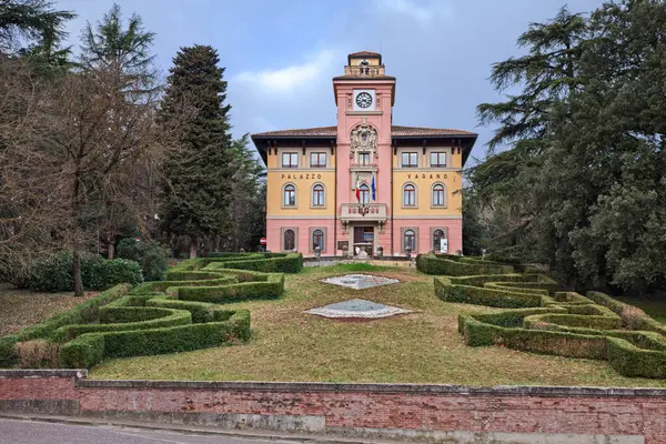 Predappio, Emilia Romagna, İtalya: Faşist lider Benito Mussolini 'nin yaşadığı antik belediye binası Varano Sarayı