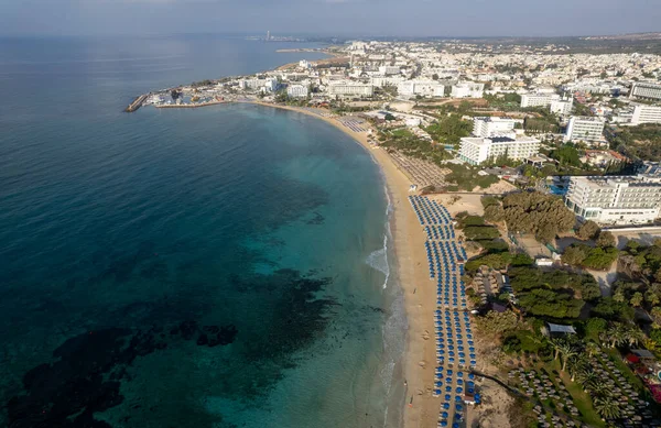 Luftaufnahme Der Küste Mit Organisiertem Strand Ayia Napa Zypern Drohnenlandschaft — Stockfoto