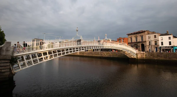 Dublín Irlanda Reino Unido Junio 2022 Famoso Monumento Penny Bridge — Foto de Stock