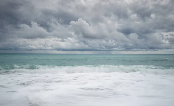 Windige Wellen Die Einem Stürmischen Wintertag Einer Küste Krachen Paphos — Stockfoto