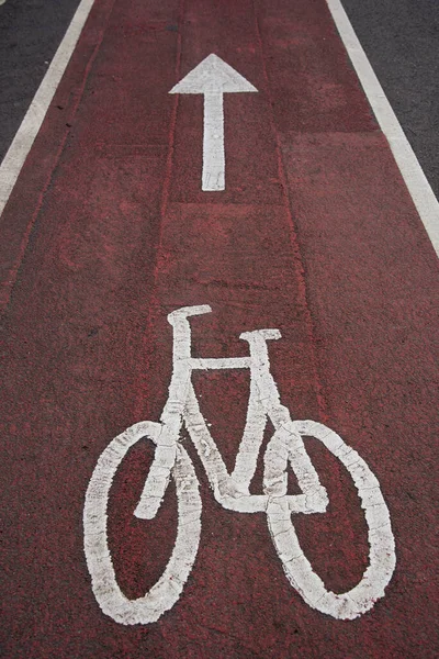 Kerékpárút Aszfalton Jelzésekkel Egy Városban — Stock Fotó