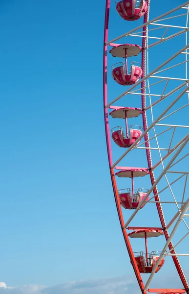 Ferris Wheel Isolated Blue Sky Background Having Fun Amusement Fairground — Stock Photo, Image