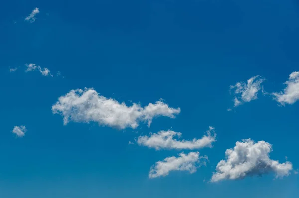 Cumulus Blancs Nuages Sur Ciel Bleu Nature Fond Abstrait — Photo