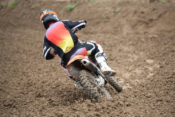 Atleta Não Reconhecido Competindo Com Moto Esportiva Uma Competição Motocross — Fotografia de Stock