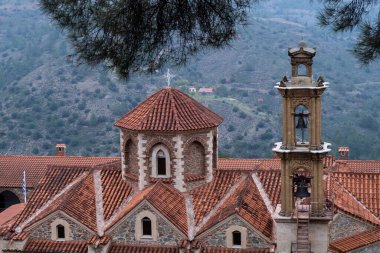 Bakire Meryem 'e adanmış Machairas Hıristiyan Ortodoks Manastırı. Kıbrıs kiliseleri. Kıbrıs 'taki Troodos Dağları