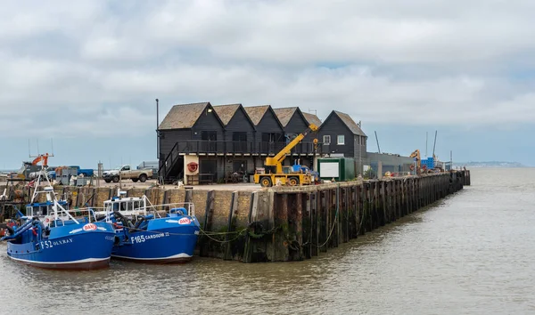 Whitstable Verenigd Koninkrijk Juni 2023 Vissersboten Aangemeerd Whitstable Haven Kent — Stockfoto