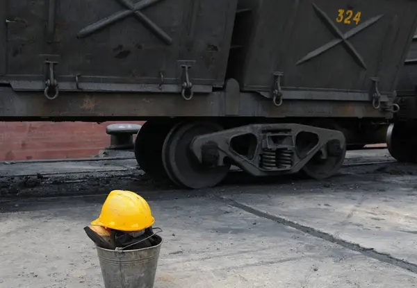 Yellow Worker Helmet Train Wagons Coal Mine Vietnam Asia — Stock Photo, Image