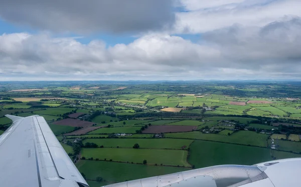 비행기 창문에서 코르크 카운티 위에서 아일랜드 이리시 — 스톡 사진
