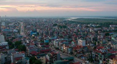 Vietnam Asya 'daki Hanoi şehrinin Skyline Cityscape manzarasının en üst görüntüsü.