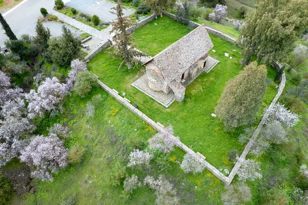 Drone Aérien Église Grecque Orthodoxe Panagia Asinou Nikitari Village Chypre — Photo