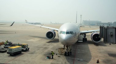 Pekin, Çin, 12 Haziran 2018: Pekin Havaalanı 'na park etmiş uçaklar