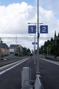 Kuopio, Finlandiya, 18 Temmuz 2024: Tren istasyonu bekleme alanı, Kuopio Finland