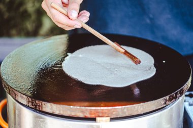 Briton Galette karabuğday krepi ve malzemeler. Karabuğday gözlemesi yapıyorlar.