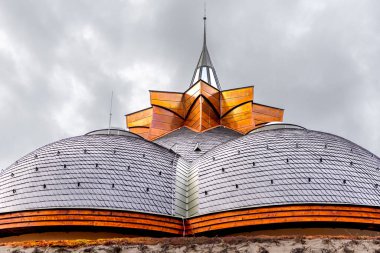 Mako şehrindeki Hagymatikum Kubbesi, Macaristan. Hagymatikum, Macaristan 'daki organik mimarinin başyapıtlarından biridir..