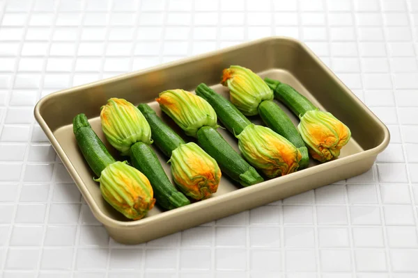 Zucchini Flowers Tray — Stock Photo, Image