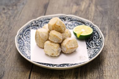 Satoimo Karaage (kızartılmış taro), Japon yemeği.