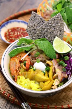 Mi Quang, Vietnam 'ın ortasındaki Da Nang' dan özel pirinç eriştesi.