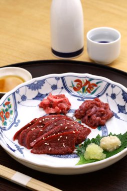 Somon köpekbalığı kalbi saşimi, Japon mutfağı.