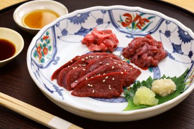 Somon köpekbalığı kalbi saşimi, Japon mutfağı.