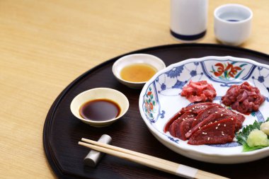 Somon köpekbalığı kalbi saşimi, Japon mutfağı.