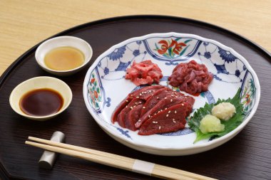 Somon köpekbalığı kalbi saşimi, Japon mutfağı.