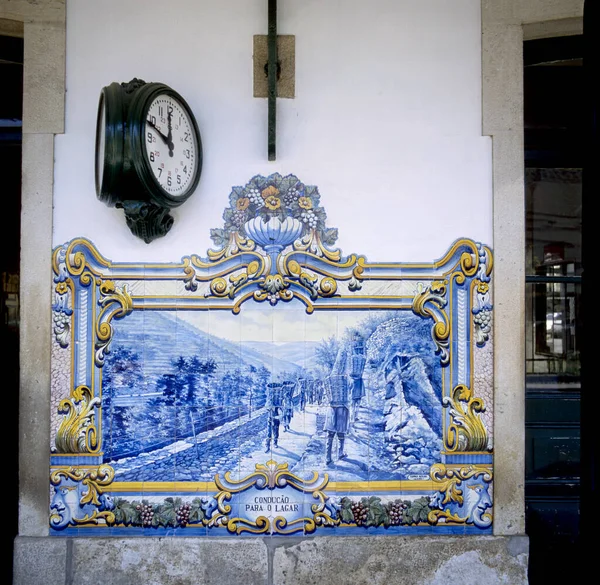 Pinhao Πορτογαλια Απριλιοσ 2022 Πλακάκια Azulejos Στο Σιδηροδρομικό Σταθμό Του — Φωτογραφία Αρχείου