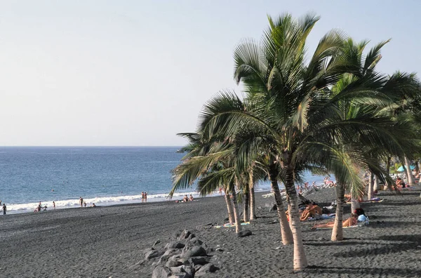 Puerto Naos Palma September 2018 Turister Den Svarta Vulkanen Stranden — Stockfoto
