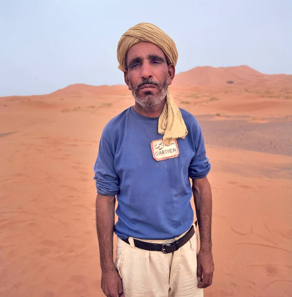 Marrakesh Marocco Giugno 2015 Guardia Nel Mezzo Del Deserto Sud — Foto Stock
