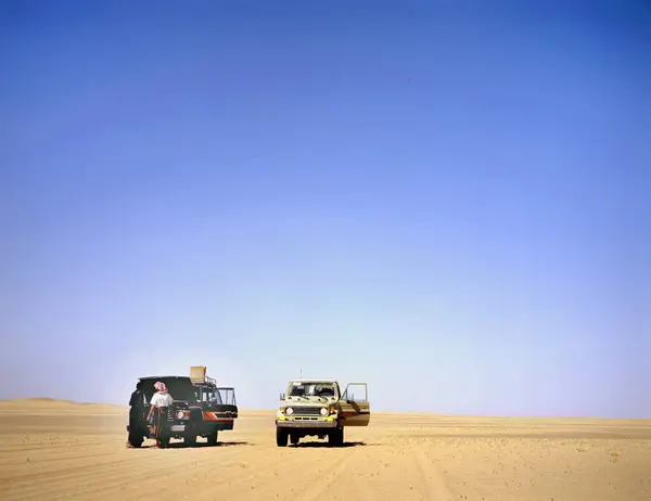 Чотириколісний Привід Розбився Відкритим Капюшоном Арабській Пустелі Ємен — стокове фото
