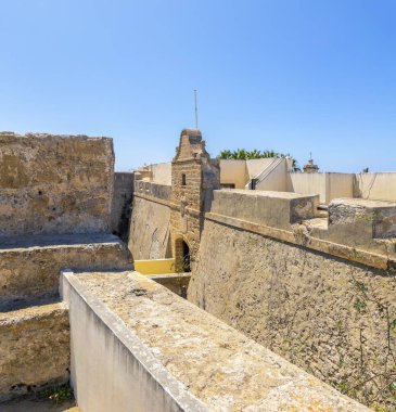 Santa Catalina Kalesi 'nin ön cephesi. Cadiz. Endülüs, İspanya.