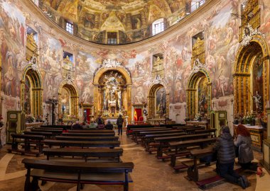 Madrid, İspanya - 17 Kasım 2023. San Antonio de los Alemanes Kilisesi 'nin baş nehri. Madrid, İspanya.