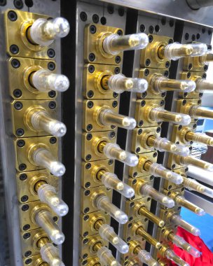 PET preform küf. Enjeksiyon kalıp makinesi.