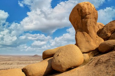 Kel granit tepeler grubu, Spitzkopp, Namibya