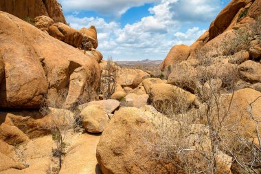 Kel granit tepeler grubu, Spitzkopp, Namibya