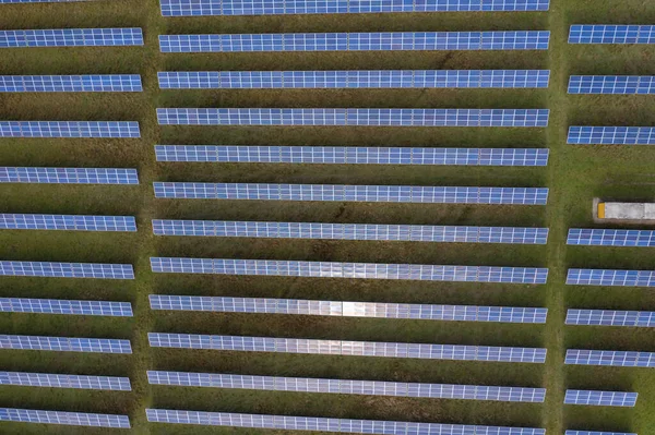 Solpaneler Flygvy Solenergimoduler Solcellsanläggning Alternativt System För Förnybar Energi — Stockfoto