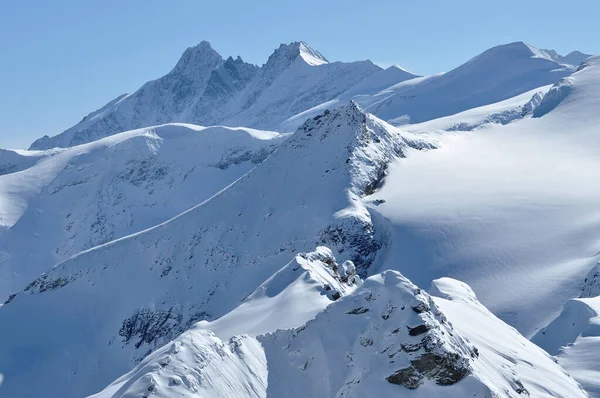 Sneeuw Bedekte Berghellingen Alpen Extreme Freeride Ski Piste Rechtenvrije Stockfoto's