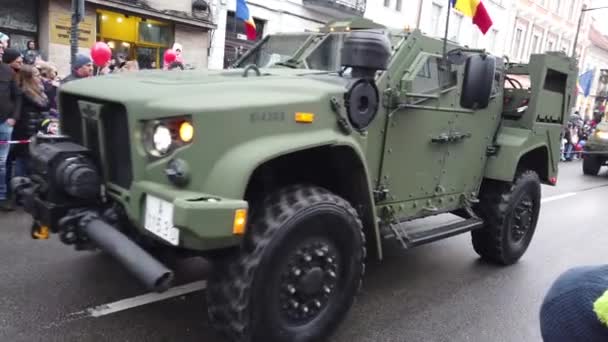 Cluj Napoca Rumunsko Prosince 2023 Bojová Dělostřelecká Vozidla Demonstrující Vojenském — Stock video