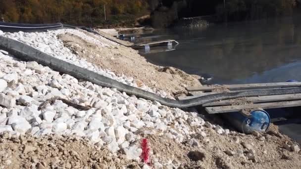 Bakır Madeninden Ağır Metal Kirliliği Madenci Artığı Gölete Boşalıyor Geamana — Stok video